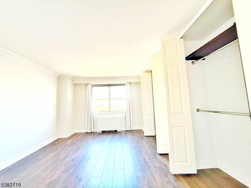 West New York Town, NJ 07093,6600 Blvd East #22B