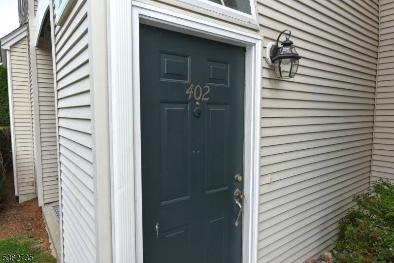 Butler Boro, NJ 07405,402 Cambridge Dr #402