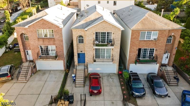 Newark City, NJ 07104,14 Seabury Ct