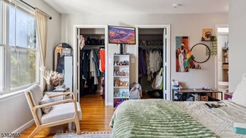 Newark City, NJ 07104,14 Seabury Ct