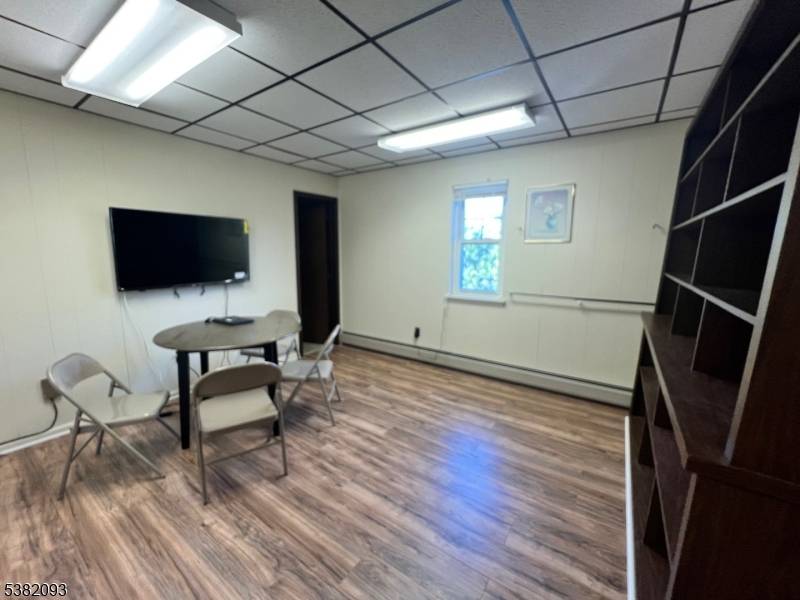 Garwood Boro, NJ 07027,334 North Ave