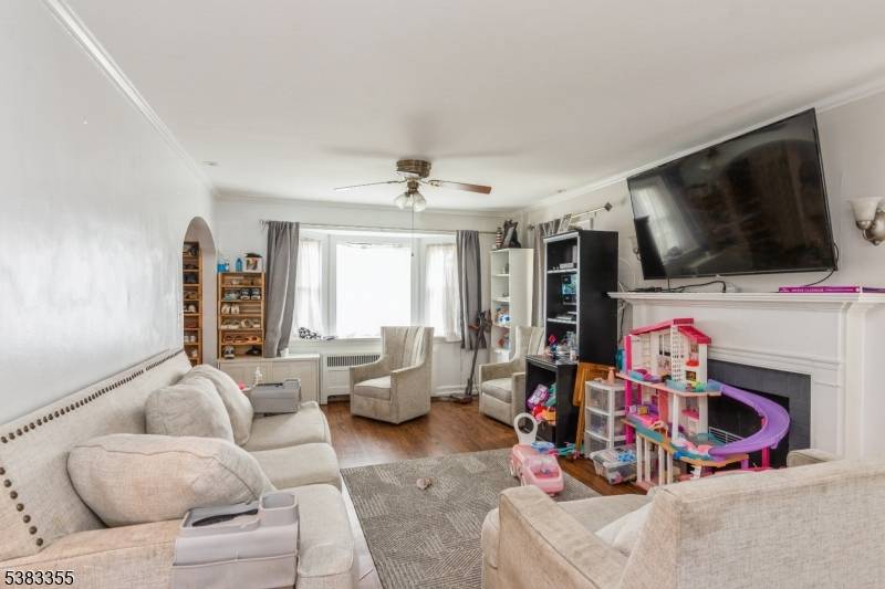 Springfield Twp., NJ 07081,262 Mountain Ave