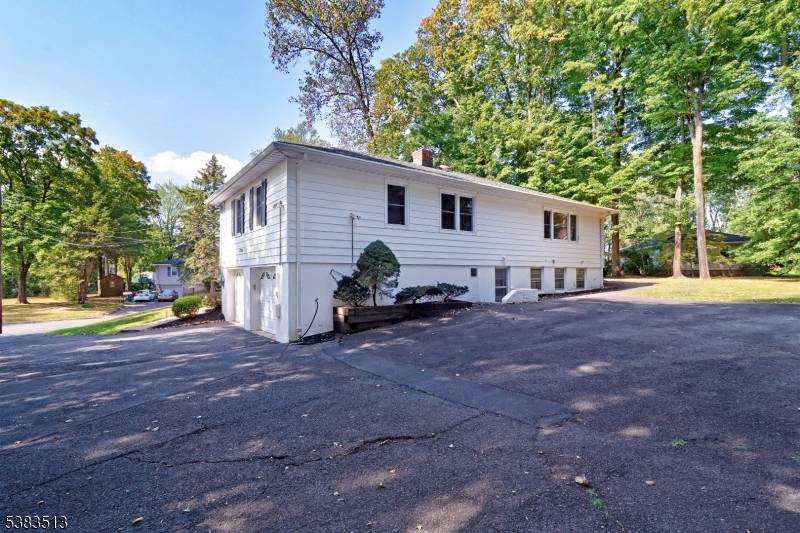 East Hanover Twp., NJ 07936,32 Ridge Dr