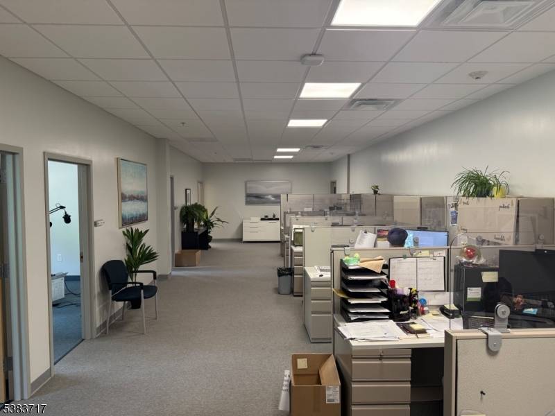 Elizabeth City, NJ 07202,80 W Grand