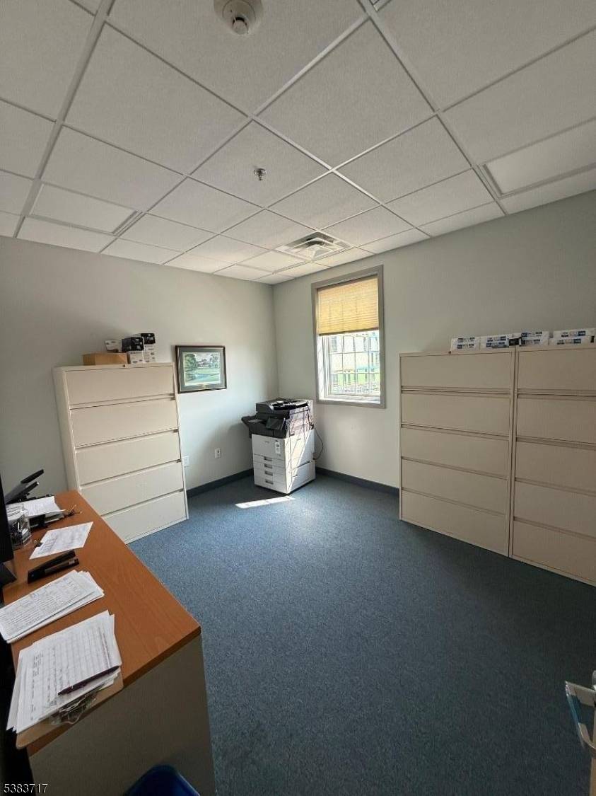 Elizabeth City, NJ 07202,80 W Grand