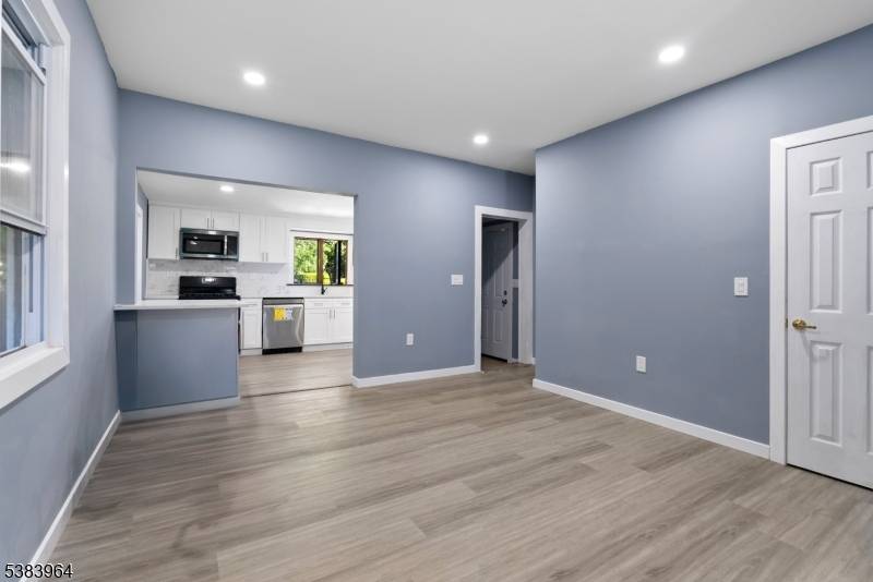 Butler Boro, NJ 07405,35 Boonton Ave