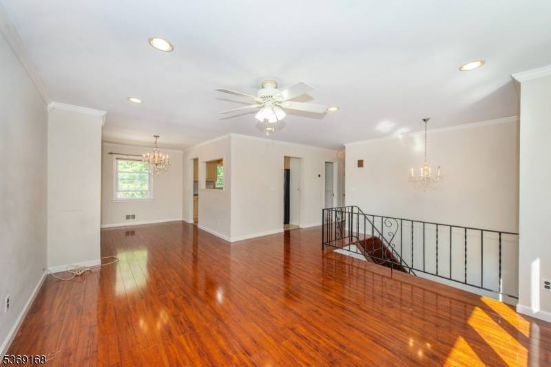 South Plainfield Boro, NJ 07080,206 Woolworth Ave