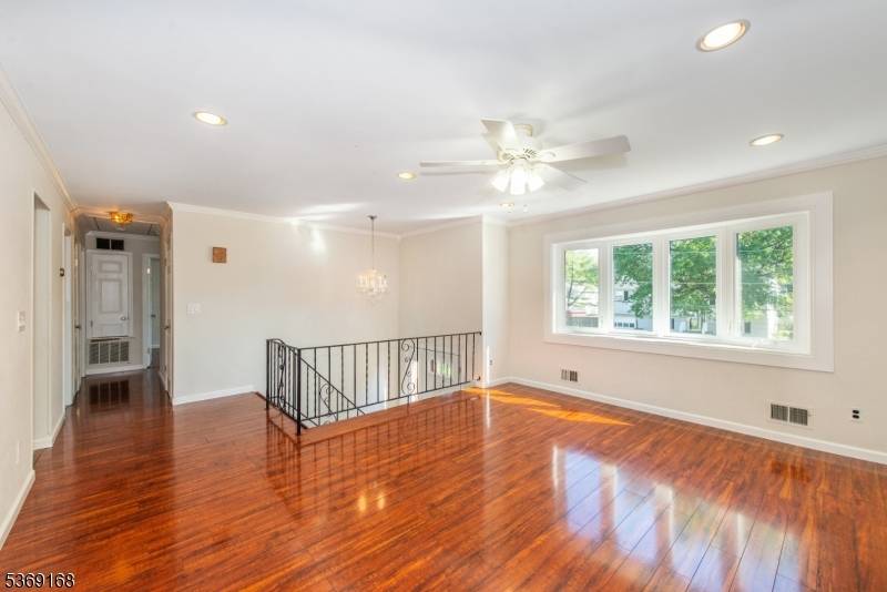 South Plainfield Boro, NJ 07080,206 Woolworth Ave