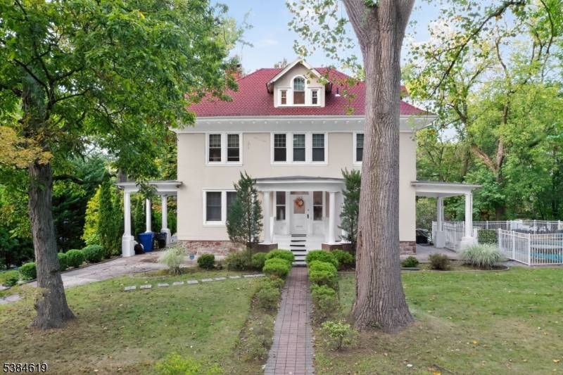 Englewood City, NJ 07631,285 Maple St