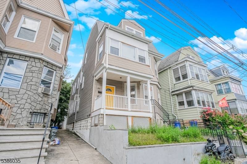 Newark City, NJ 07106,21 Gladstone Ave