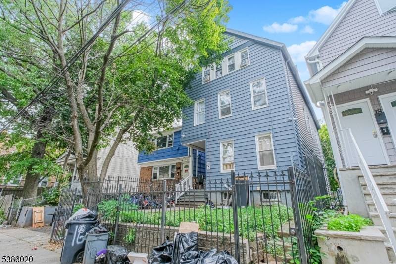 Newark City, NJ 07106,16 Alexander St