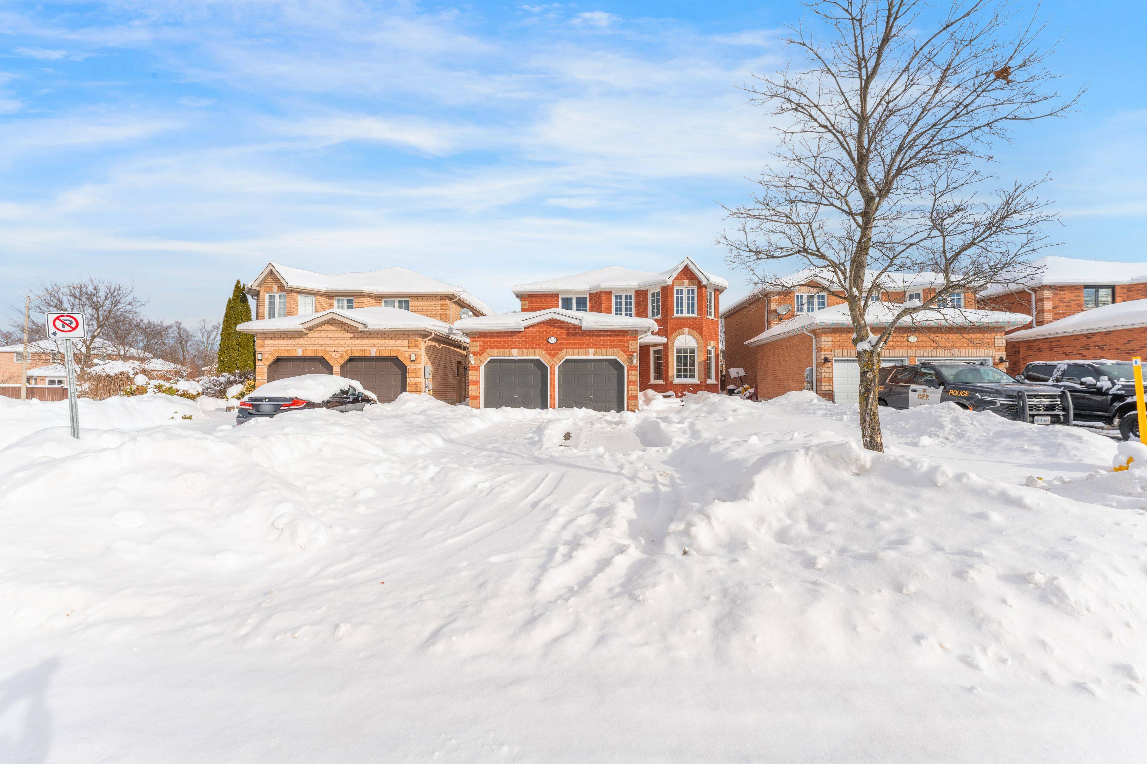 Barrie, ON L4N 8V2,20 Felt CRES