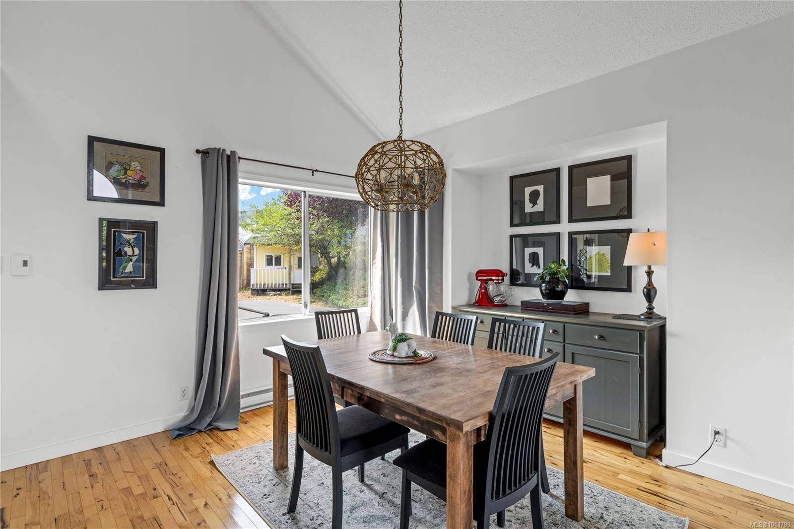 Nanaimo, BC V9T 5L3,208 SCARBOROUGH Pl