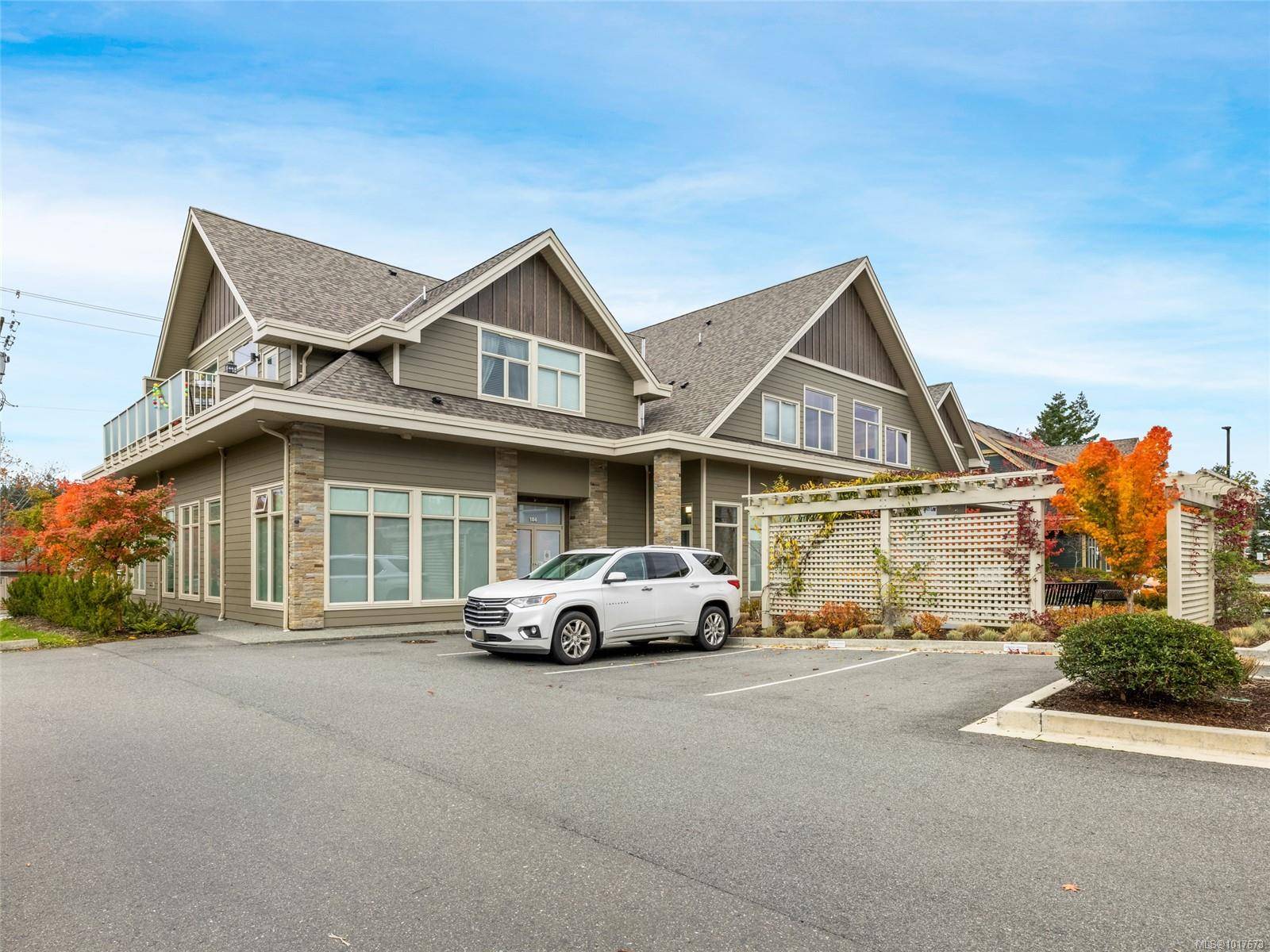 Nanaimo, BC V9T 6M8,4535 Uplands Dr #206