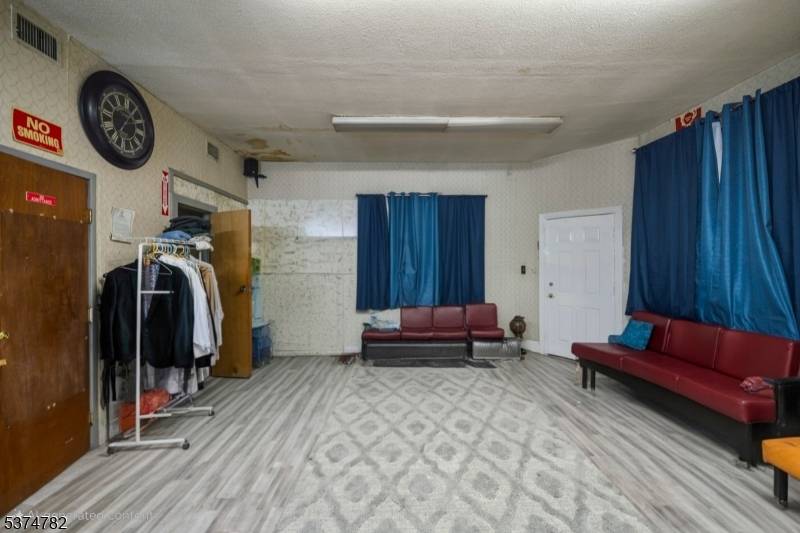 Hillside Twp., NJ 07205,339 Hillside Ave