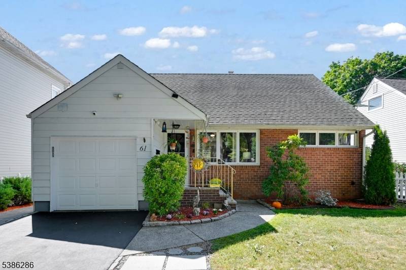 Ridgefield Park Village, NJ 07660,61 Hobart St