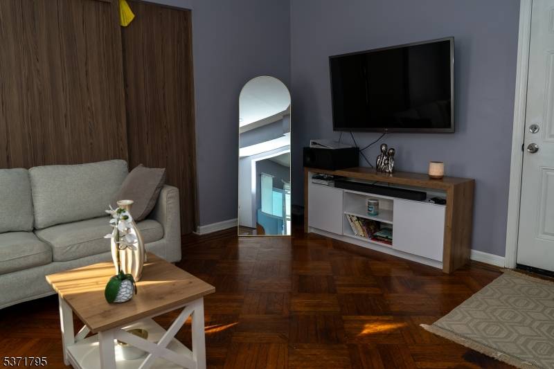 Kearny Town, NJ 07032,240 Beech St