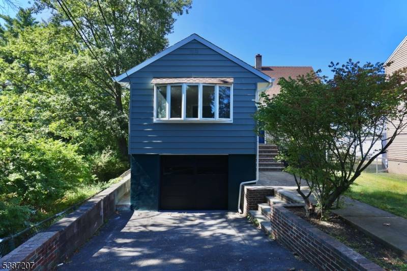 Belleville Twp., NJ 07109,1 Charles St