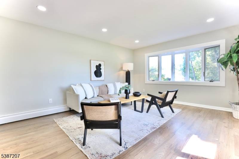 Belleville Twp., NJ 07109,1 Charles St