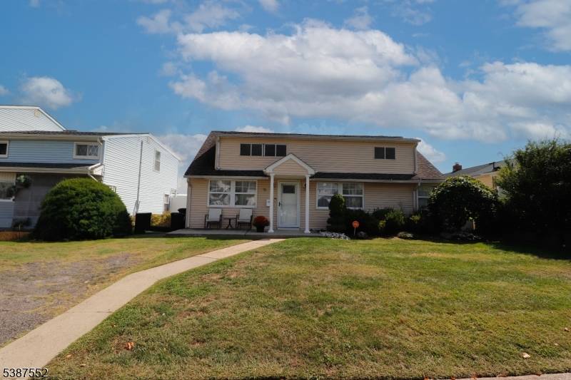 Carteret Boro, NJ 07008,76 Daniel St