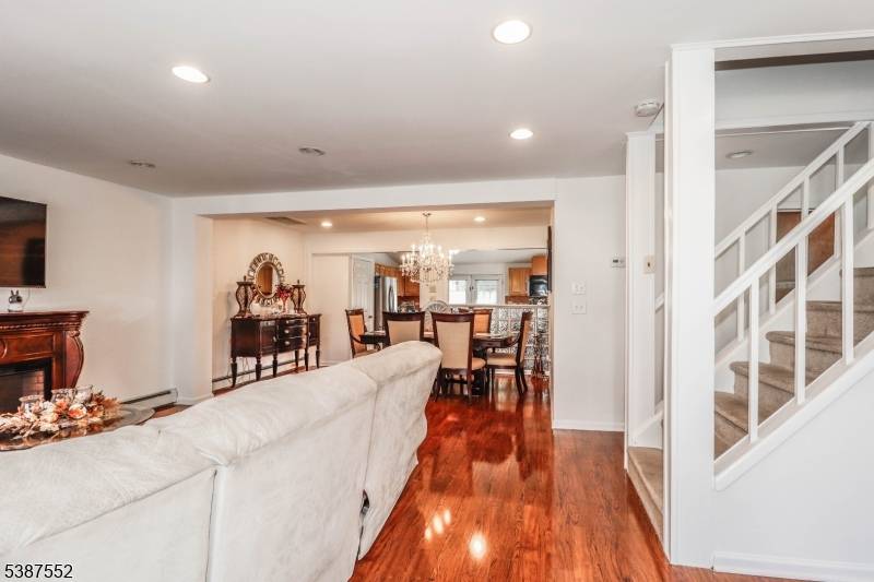 Carteret Boro, NJ 07008,76 Daniel St