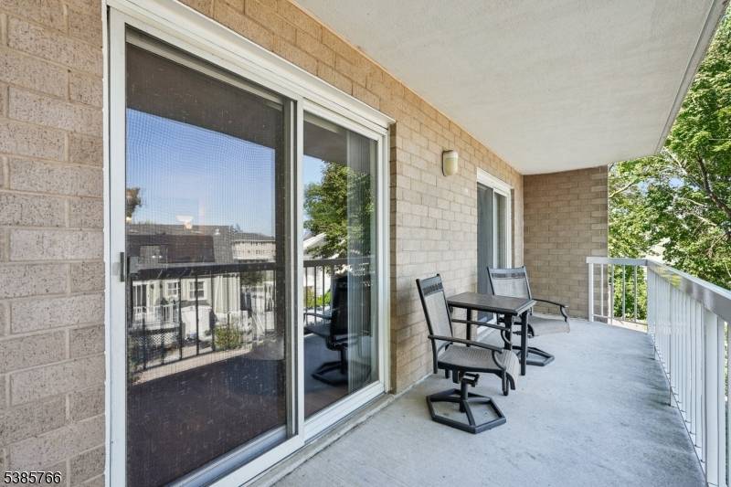 Hackensack City, NJ 07601,38 Moonachie Rd #116