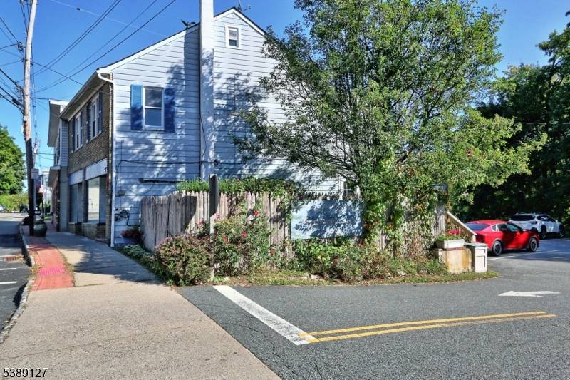 Stanhope Boro, NJ 07874,36 Main St