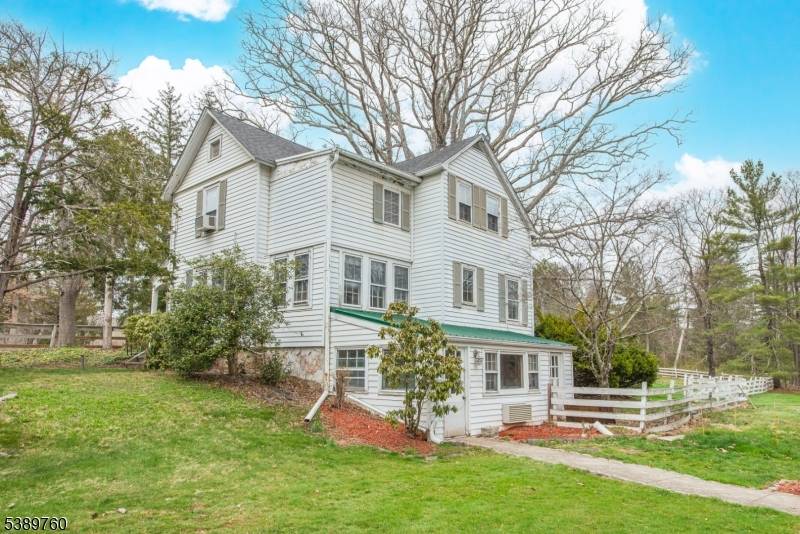 Bernardsville Boro, NJ 07924,570 Mine Brook Rd