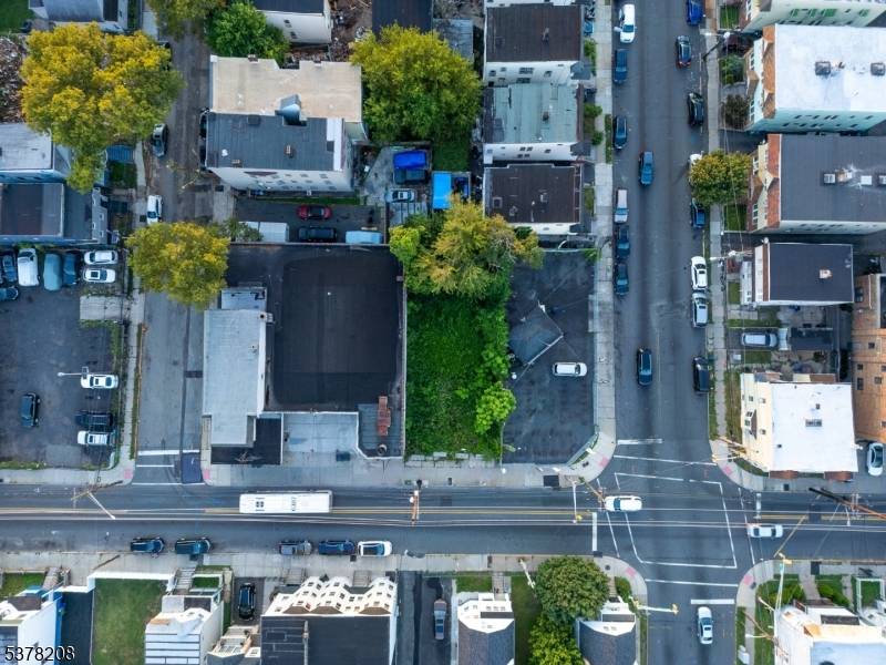 Irvington Twp., NJ 07111,679 Grove St