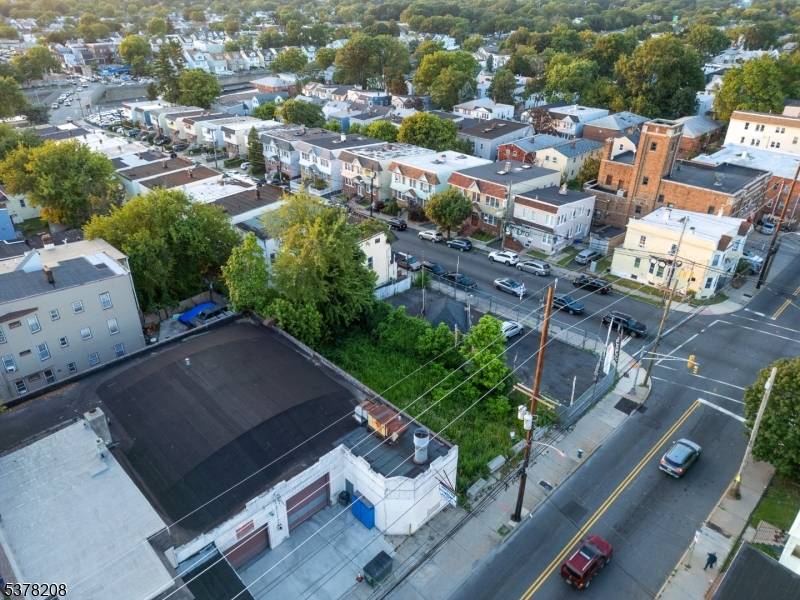 Irvington Twp., NJ 07111,679 Grove St