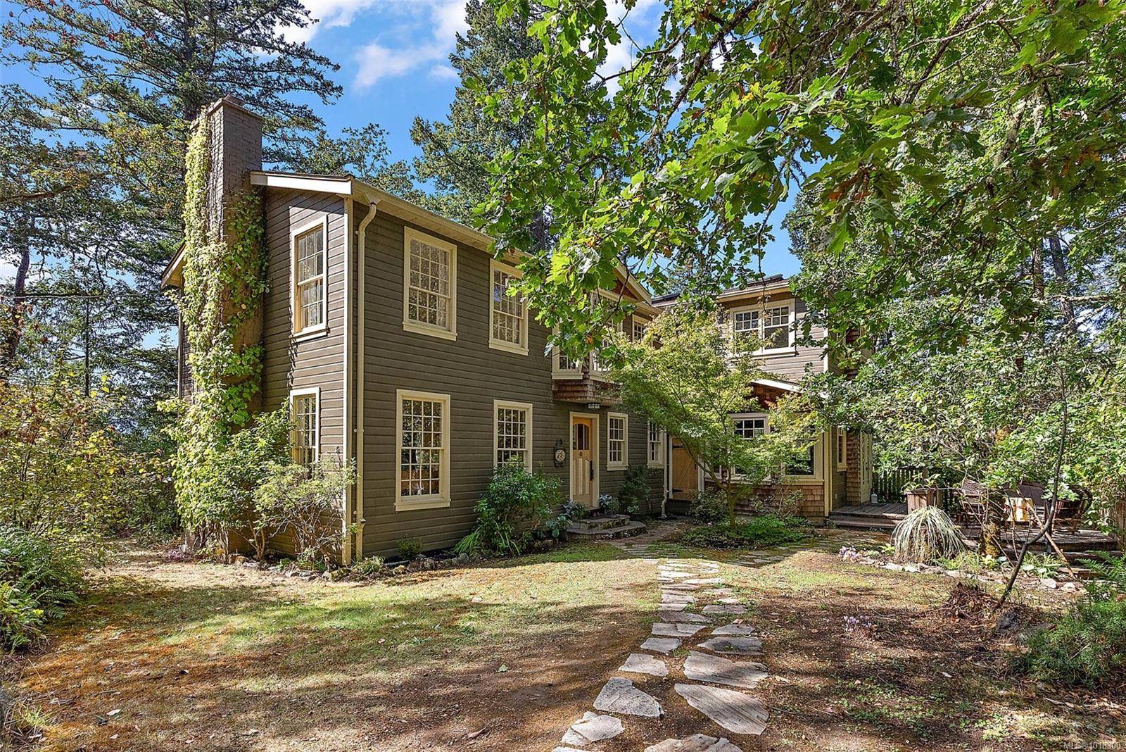 Central Saanich, BC V8M 1S4,800 Bardsey Lane