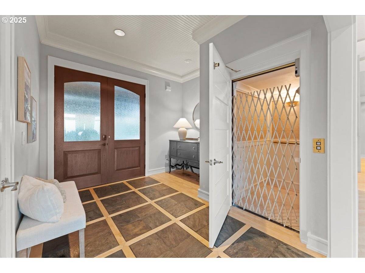 Salem, OR 97302,3252 S MOUNT KUEBLER DR