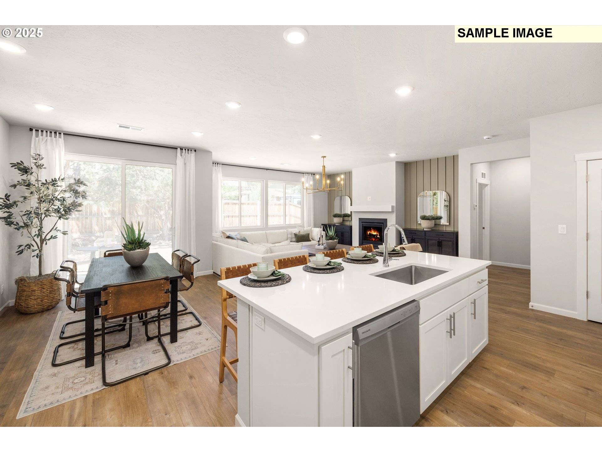 Albany, OR 97322,565 WITHERS CT SE