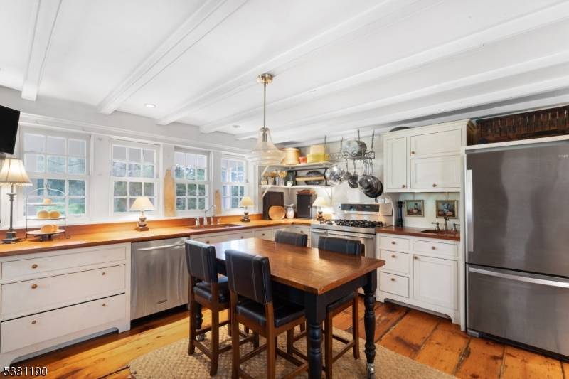 Knowlton Twp., NJ 07832,22 Walnut Rd