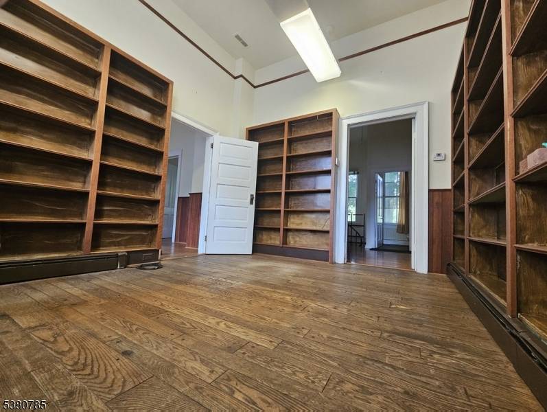 Belvidere Twp., NJ 07823,325 Front St