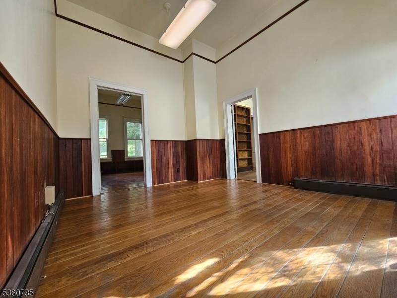 Belvidere Twp., NJ 07823,325 Front St