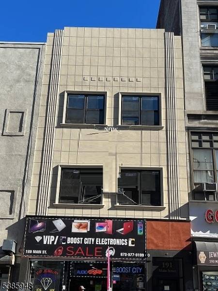 Paterson City, NJ 07505,189 Main St #3B