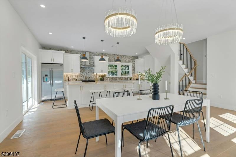 Summit City, NJ 07901,2 Rose Ln