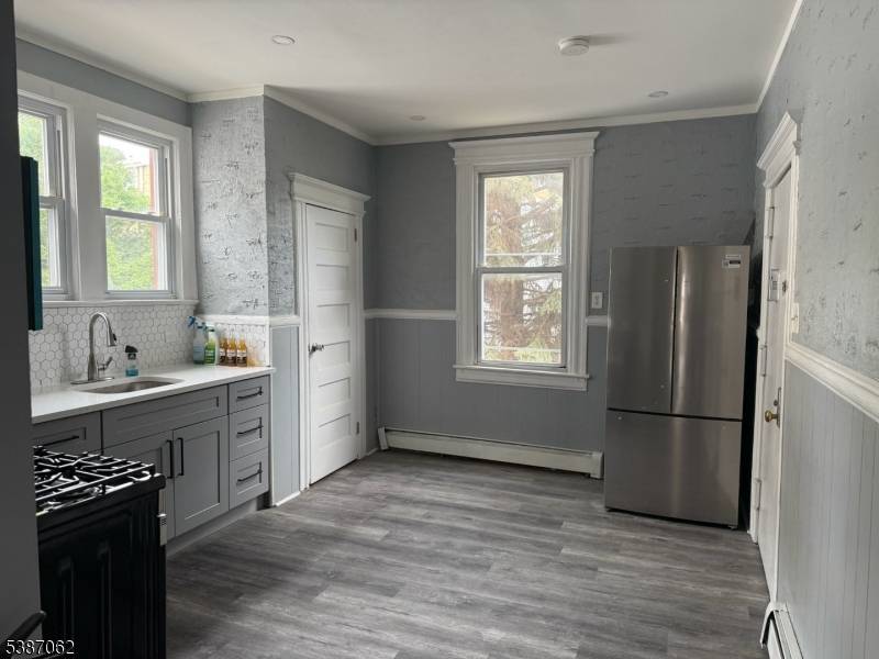 Kearny Town, NJ 07032,31 Tappan St #1