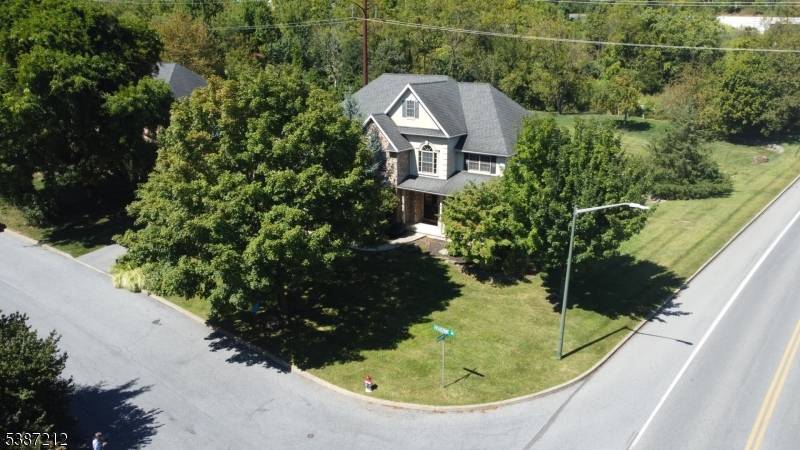 Pennsylvania, NJ 18015,2142 Fieldstone Dr