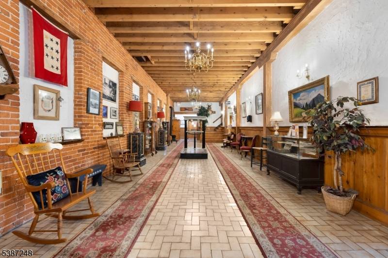 Flemington Boro, NJ 08822,84 Park Ave