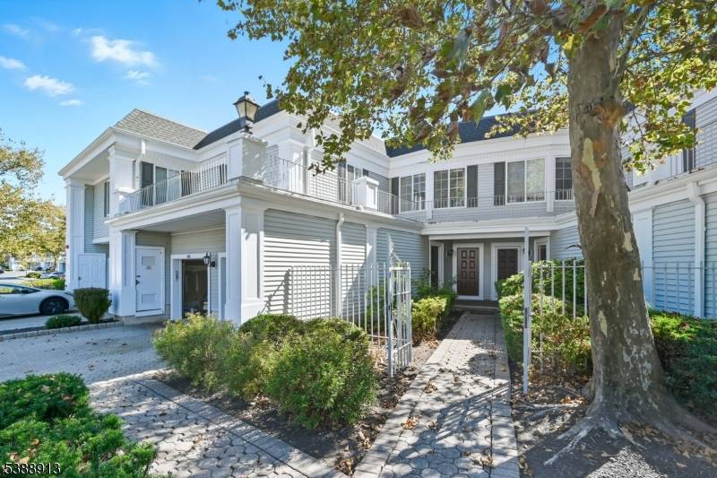 Chatham Twp., NJ 07928,283 Riveredge Dr