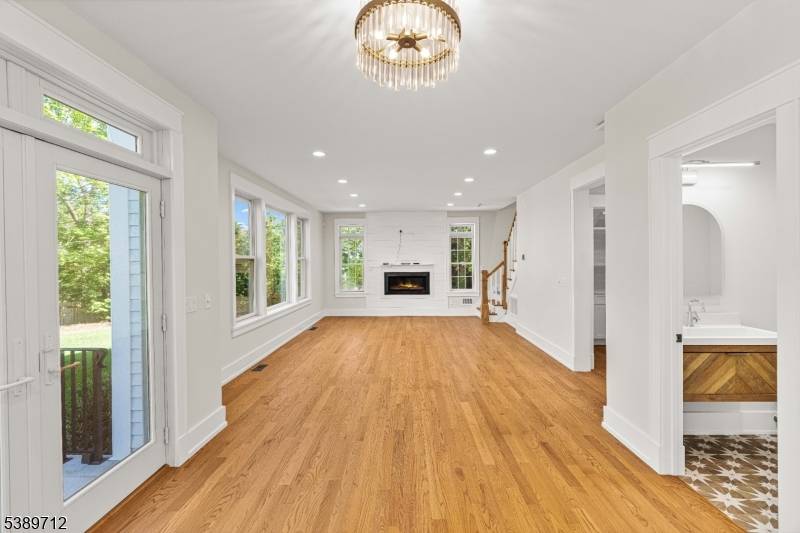 Madison Boro, NJ 07940,91 Woodland Rd