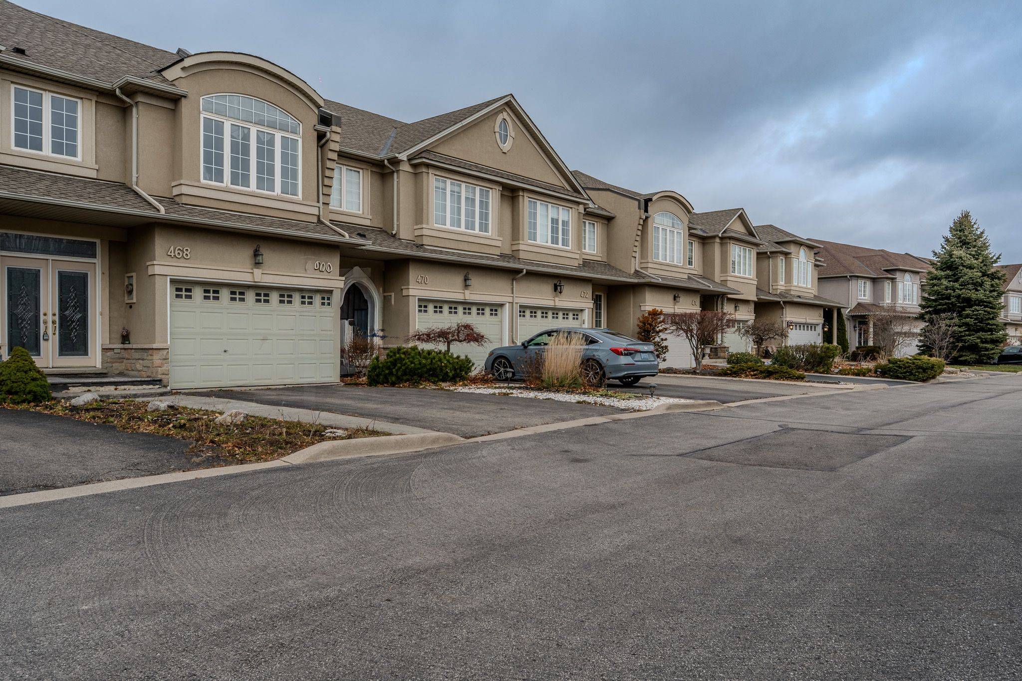 Hamilton, ON L9K 1S7,468 Stonehenge DR