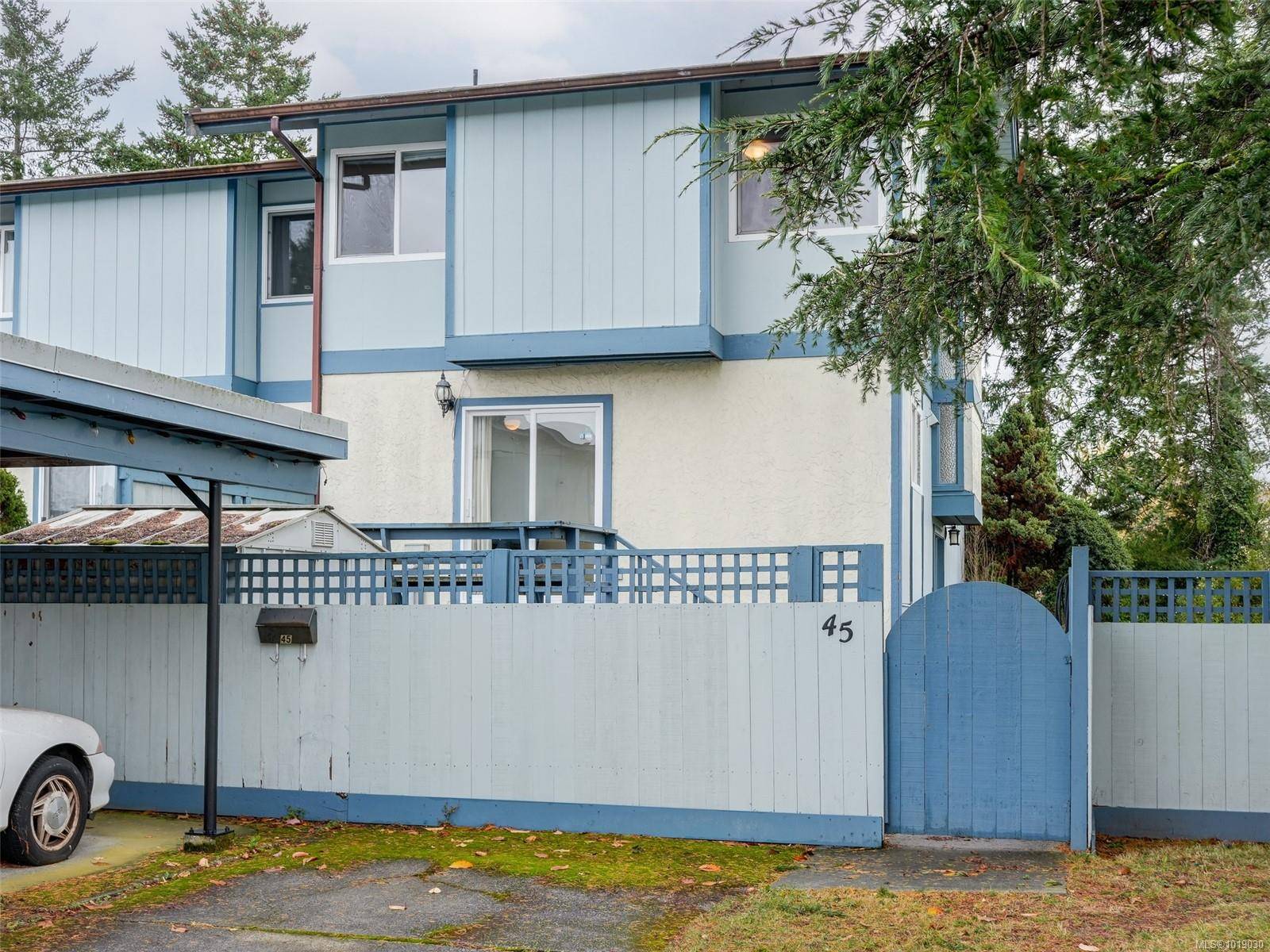 Saanich, BC V8N 3X5,3987 Gordon Head Rd #45