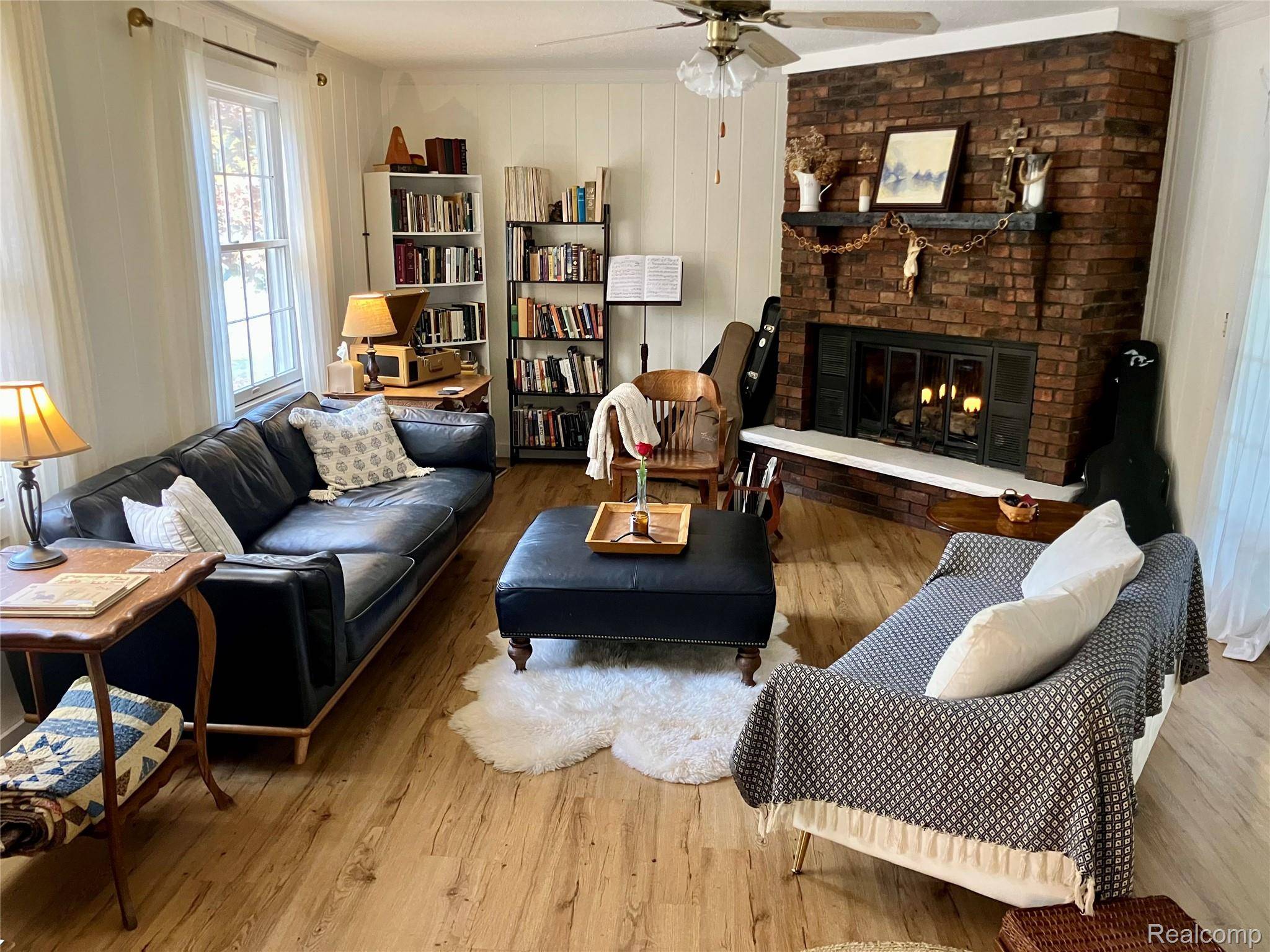 Hillsdale, MI 49242,41 Charles ST