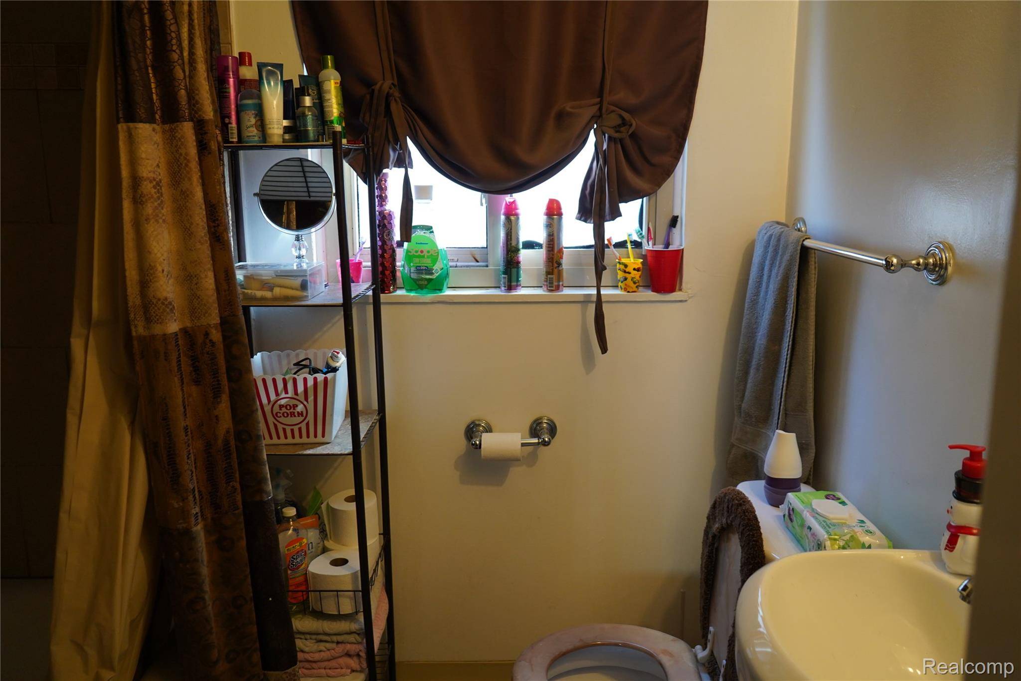 Detroit, MI 48221,20115 SANTA BARBARA DR