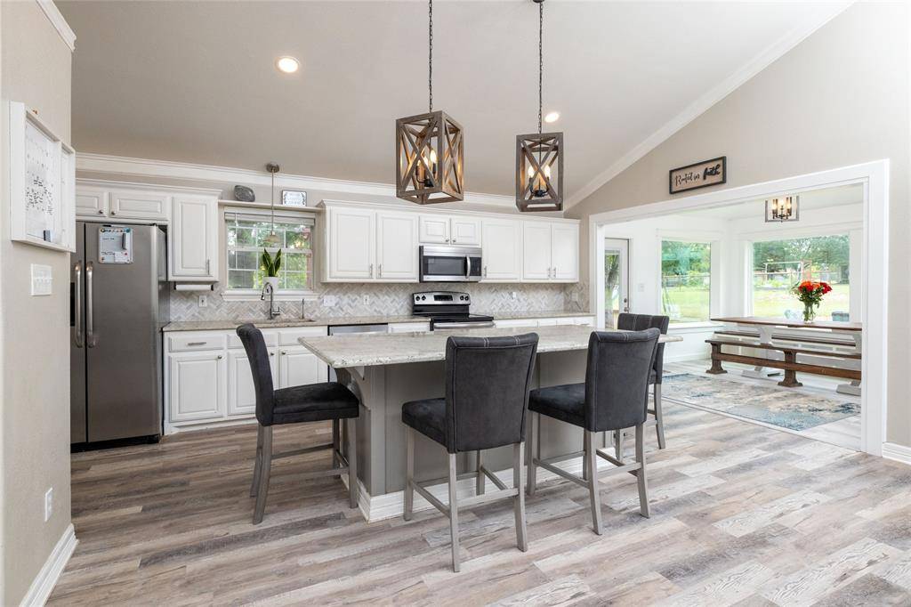 Granbury, TX 76049,4312 Rhea Road