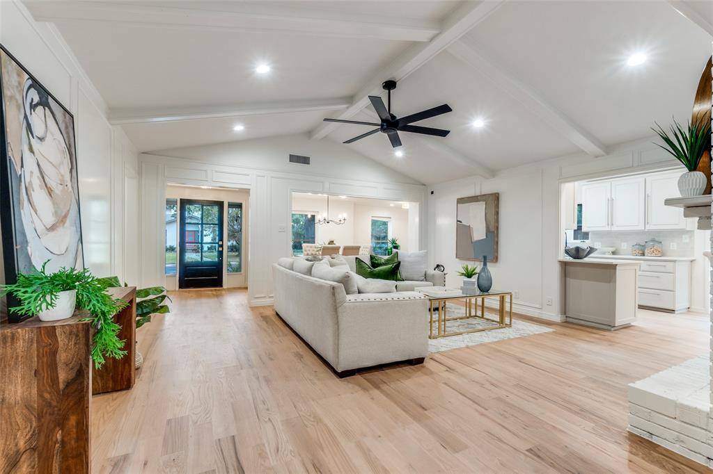 Dallas, TX 75218,11042 Shortmeadow Drive