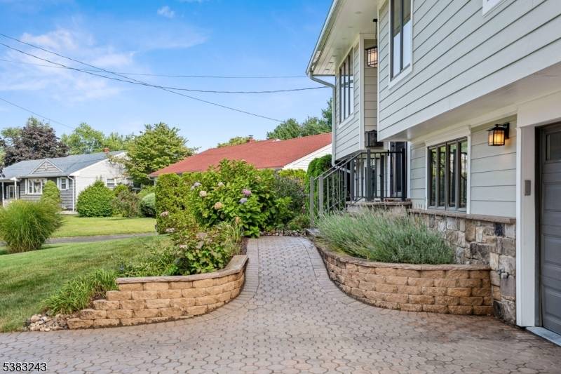 South Plainfield Boro, NJ 07080,1453 Tooz Pl